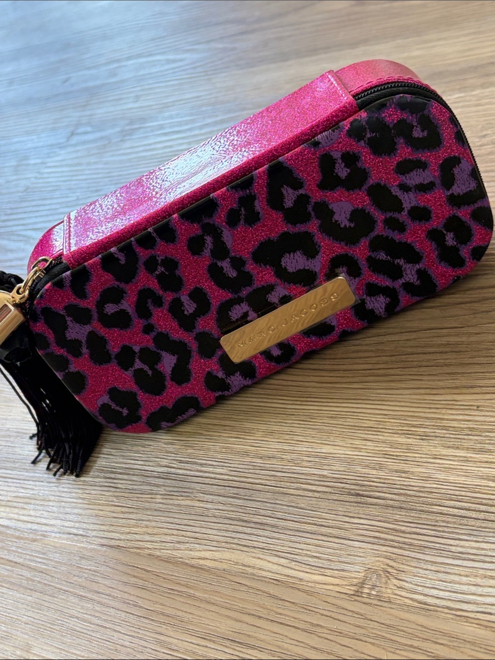 💕⚡️Marc Jacobs Pink and Purple Leopard Print Cosmetic Case - Picture 8 of 8